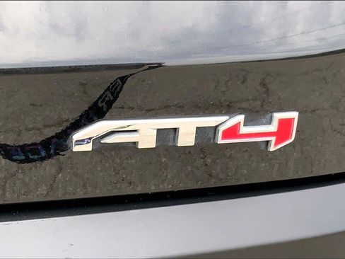 Used 2023 GMC Acadia AT4 w/ Technology Package AWD/4WD image 8