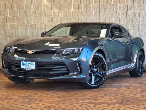 Used 2017 Chevrolet Camaro LT RWD image 2