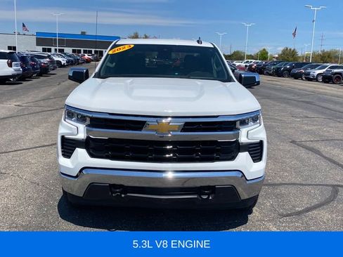 Used 2023 Chevrolet Silverado 1500 LT AWD/4WD image 2