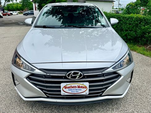 Used 2019 Hyundai Elantra SE FWD image 9