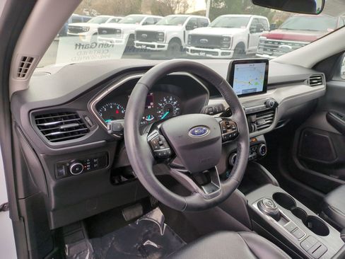 Used 2022 Ford Escape SEL image 12