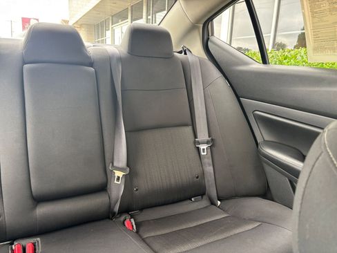 Used 2025 Nissan Altima 2.5 SV FWD image 37