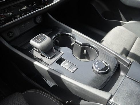 Certified 2024 Nissan Rogue SV image 14