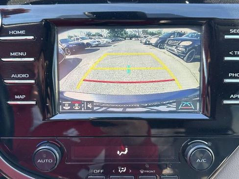 Used 2019 Toyota Camry SE w/ Convenience Package image 15