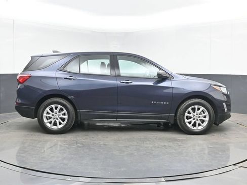 Used 2019 Chevrolet Equinox LS FWD image 15