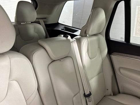 Used 2023 Volvo XC90 B6 Plus w/ Protection Package Premier AWD/4WD image 27