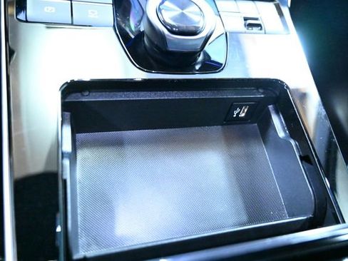 Used 2025 Subaru Solterra Premium w/ Premium Package image 27