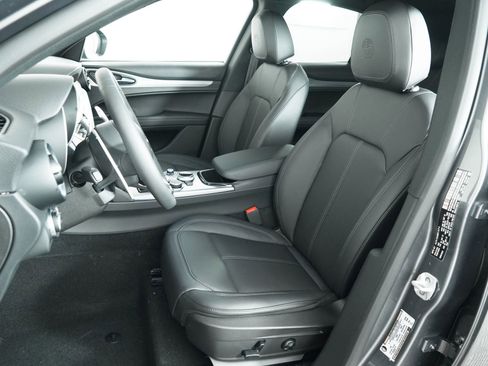 New 2025 Alfa Romeo Stelvio Sprint image 29