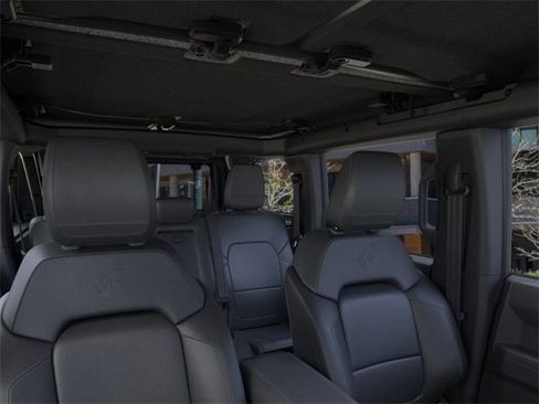 New 2025 Ford Bronco Badlands image 12