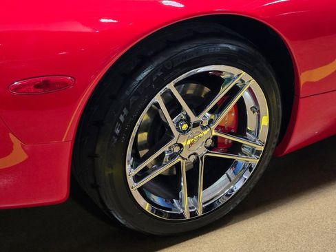 Used 2002 Chevrolet Corvette Convertible w/ Preferred Equipment Group2 image 17