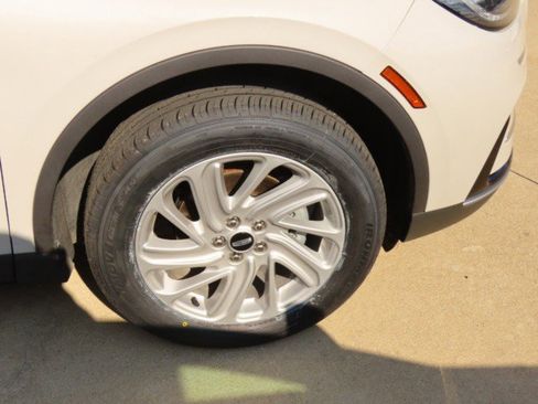 Certified 2024 Lincoln Corsair FWD image 7