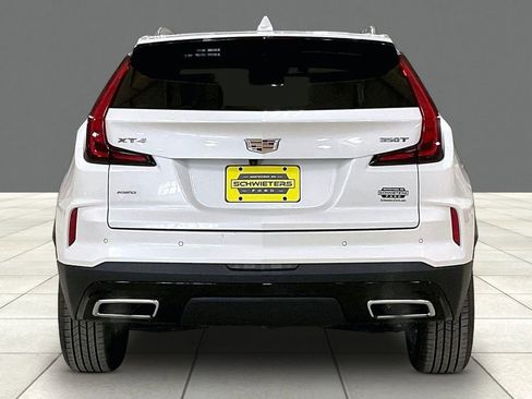 Used 2024 Cadillac XT4 Premium Luxury image 4