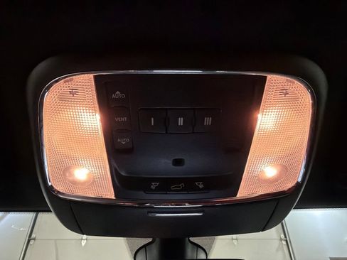 Used 2017 Dodge Durango R/T w/ Trailer Tow Group IV AWD/4WD image 25