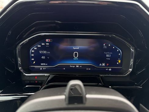 Used 2025 Chevrolet Silverado 1500 High Country image 10