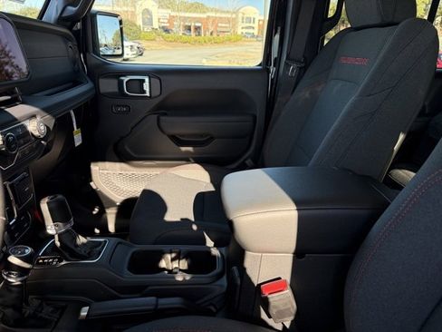 New 2026 Jeep Wrangler Unlimited Rubicon image 24