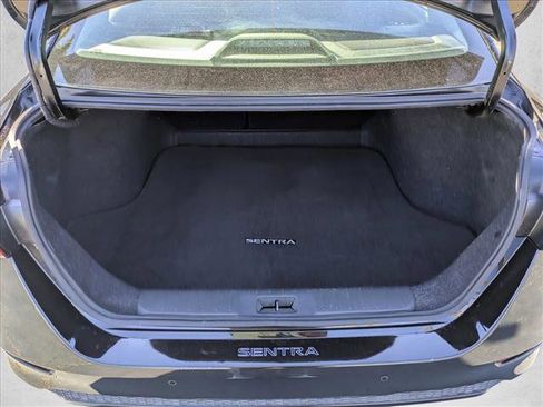 Used 2021 Nissan Sentra SV image 6