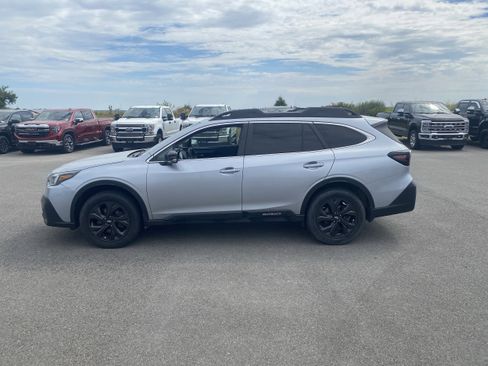 Used 2021 Subaru Outback Onyx Edition XT w/ Popular Package #2 image 4