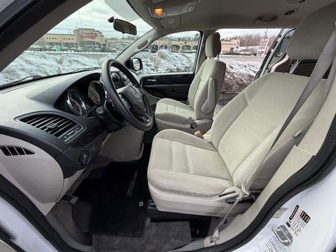 Used 2015 Dodge Grand Caravan SE w/ Quick Order Package 29E SE image 39