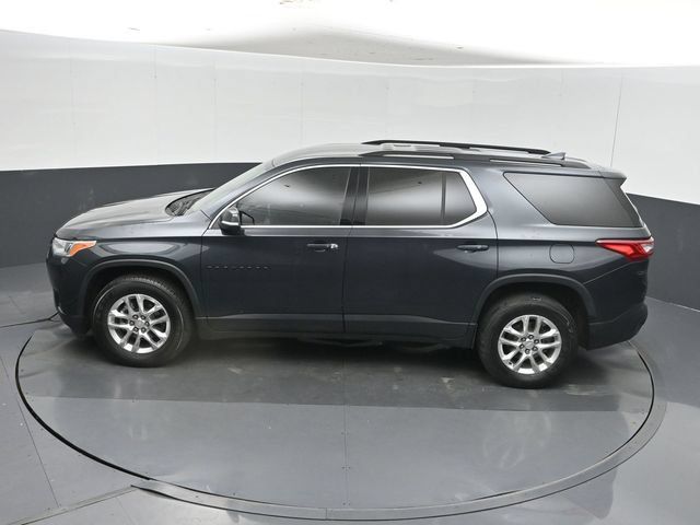 Used 2021 Chevrolet Traverse LT w/ LPO, Blackout Package FWD image 46