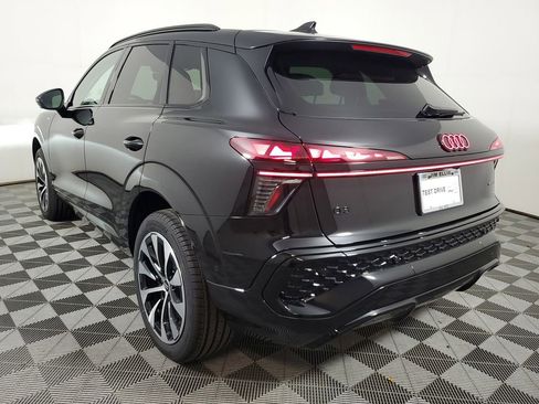 New 2026 Audi Q3 quattro 2.0T AWD/4WD image 4