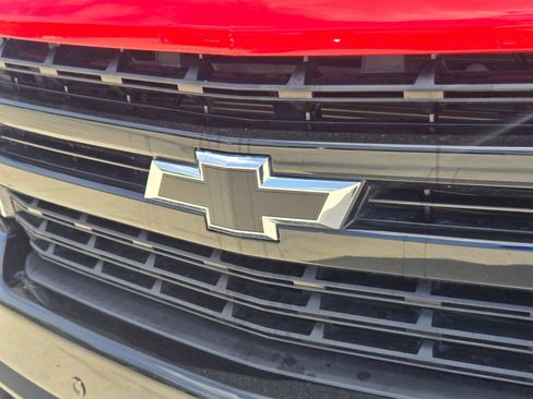 Used 2021 Chevrolet Silverado 1500 LT Trail Boss w/ Convenience Package II AWD/4WD image 4