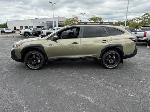 Used 2025 Subaru Outback Wilderness AWD/4WD image 5