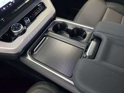 New 2026 Ford Expedition Active RWD image 15