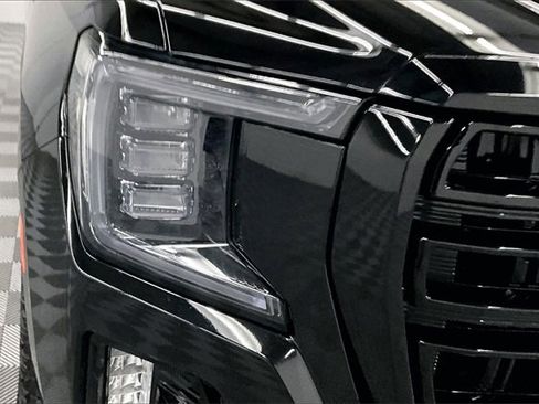 Used 2024 GMC Yukon AT4 image 33