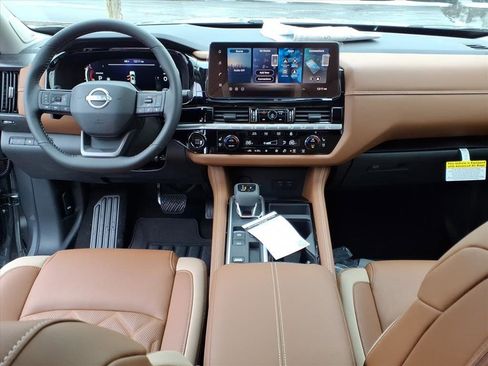 New 2026 Nissan Pathfinder Platinum image 7