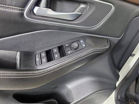Used 2021 Nissan Rogue SV w/ Premium Package FWD image 21