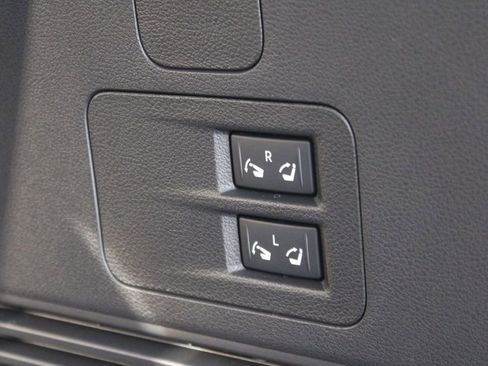Certified 2025 INFINITI QX80 Pure RWD image 36