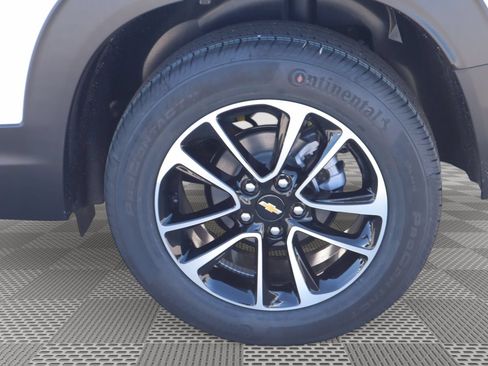New 2026 Chevrolet TrailBlazer LT w/ Driver Confidence Package FWD image 16