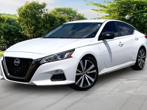 Used 2019 Nissan Altima 2.5 SR FWD image 1