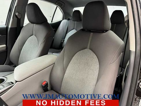 Used 2023 Toyota Camry LE image 13