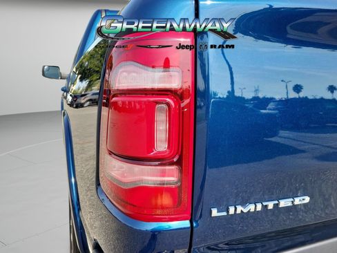Used 2022 RAM 1500 Limited w/ Body Color Bumper Group AWD/4WD image 29