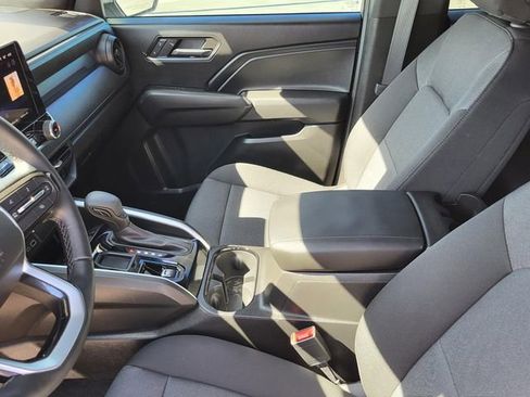 Used 2025 Chevrolet Colorado W/T w/ WT Convenience Package II image 10