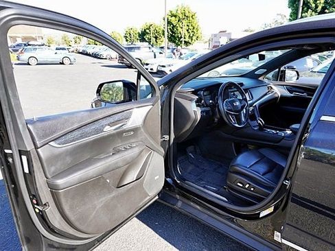 Used 2023 Cadillac XT5 Premium Luxury image 37