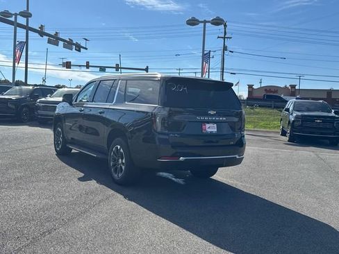 New 2026 Chevrolet Suburban LT w/ Comfort Package AWD/4WD image 6