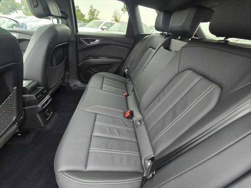 Used 2023 Audi Q4 e-tron Premium Plus w/ Premium Plus image 21