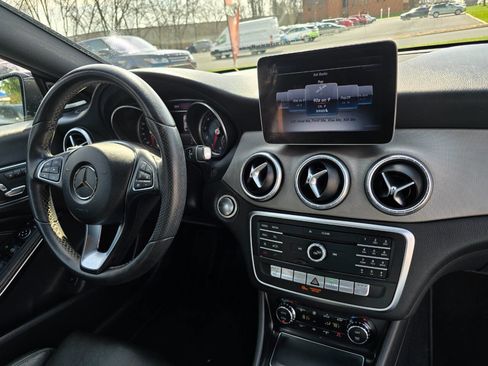 Used 2018 Mercedes-Benz CLA 250 4MATIC image 32