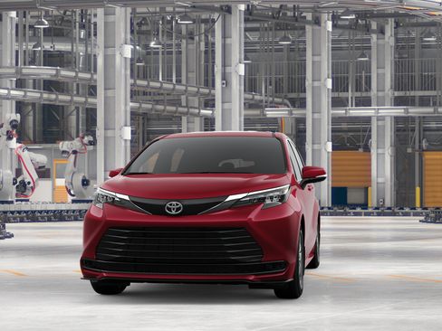 New 2026 Toyota Sienna LE FWD image 21