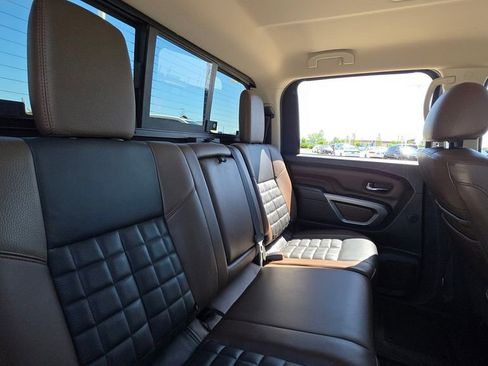 Used 2017 Nissan Titan Platinum Reserve AWD/4WD image 15