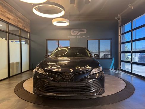 Used 2019 Toyota Camry LE FWD image 8
