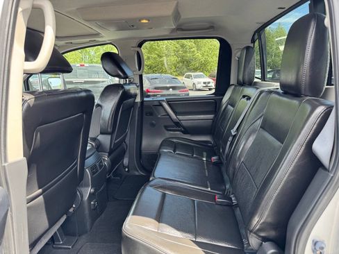 Used 2013 Nissan Titan SL AWD/4WD image 30
