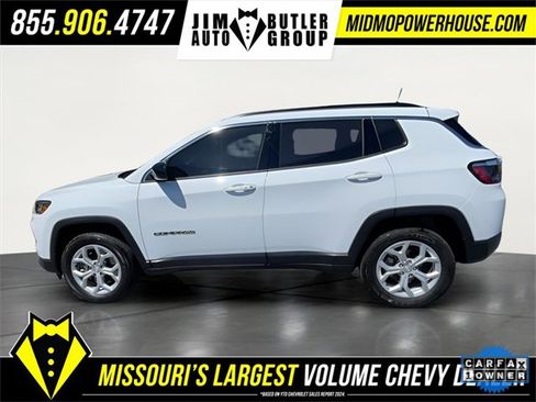 Used 2024 Jeep Compass Latitude image 6