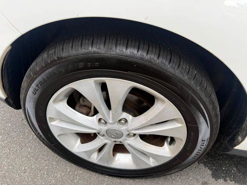 Used 2014 Kia Soul + FWD image 33