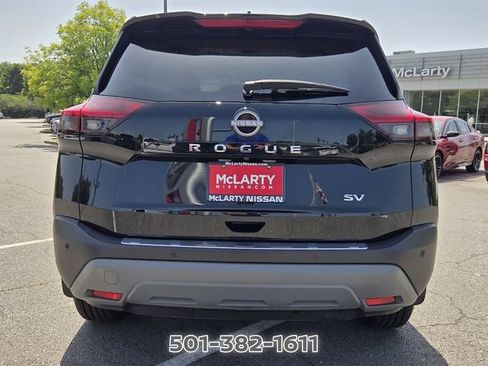 Used 2023 Nissan Rogue SV FWD image 4