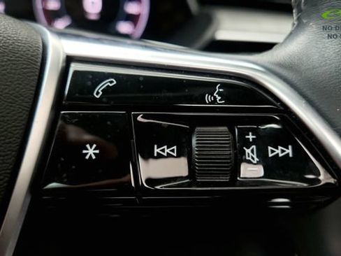 Used 2024 Audi Q8 e-tron Premium Plus w/ Premium Plus Package AWD/4WD image 63
