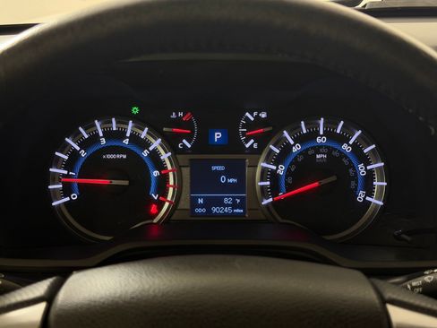 Used 2019 Toyota 4Runner Limited AWD/4WD image 19