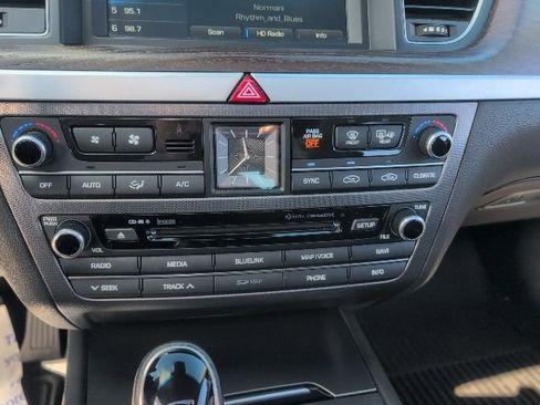 Used 2015 Hyundai Genesis 5.0 image 39